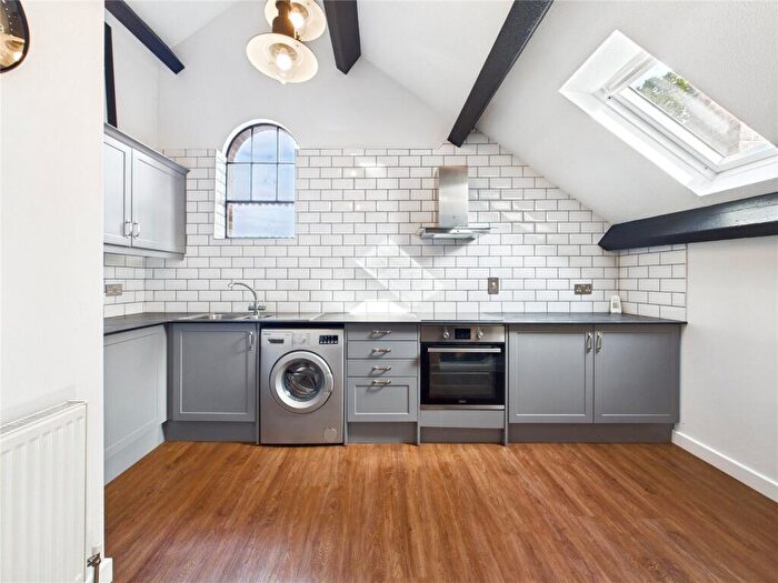 2 Bedroom Apartment For Sale In Maidenburgh Street, Colchester, Essex, CO1