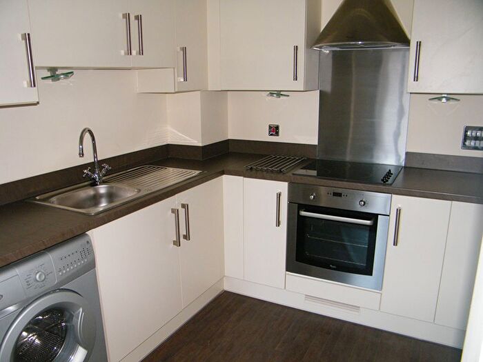 1 Bedroom Flat To Rent In Yoxall Mews, Redhill, RH1