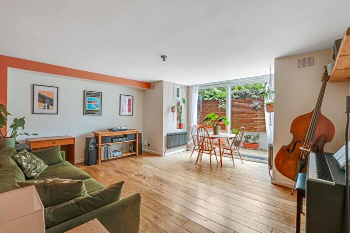 1 Bedroom Flat For Sale In Border Road, Sydenham, London, SE26