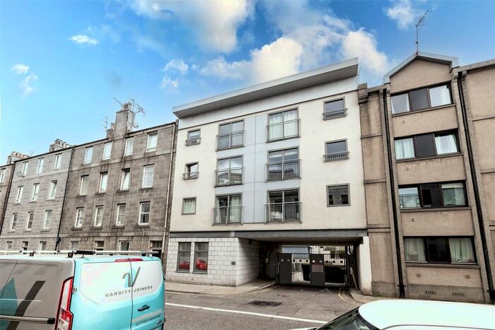 2 Bedroom Flat To Rent In B Charlotte Street, Aberdeen, AB25