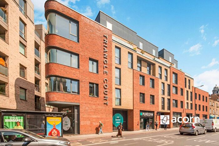 2 Bedroom Flat To Rent In Camberwell New Road London, SE5