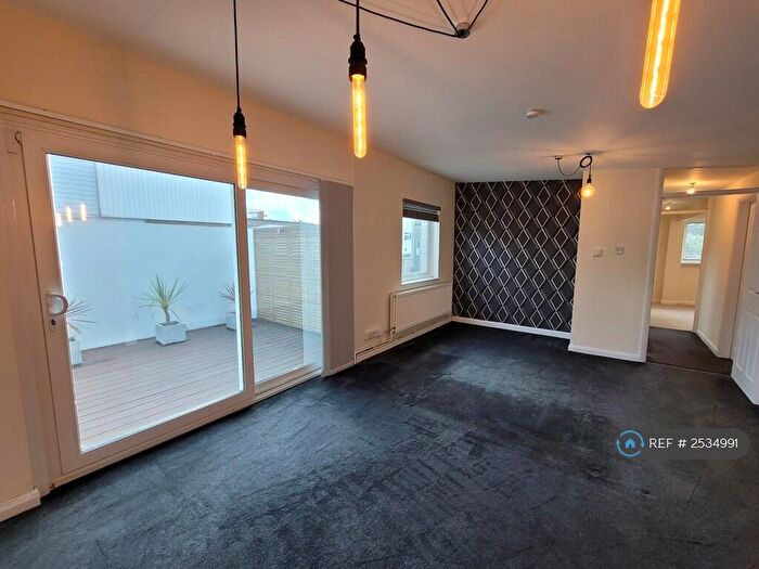 2 Bedroom Maisonette To Rent In Seymour Court, Croydon, CR0