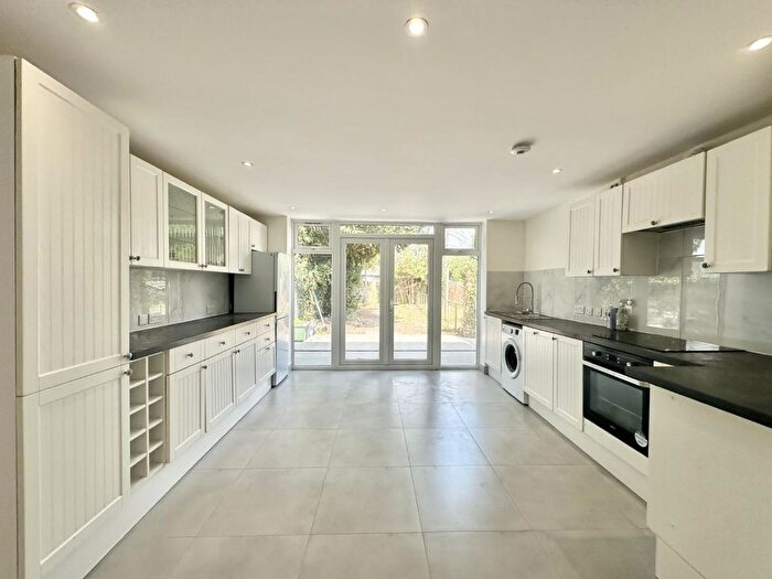 2 Bedroom End Of Terrace House To Rent In Wilstone Close, Hayes, UB4