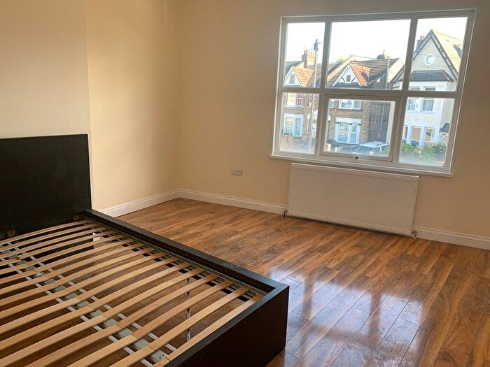 1 Bedroom Flat To Rent In Woodville Road, Thornton Heath, CR7