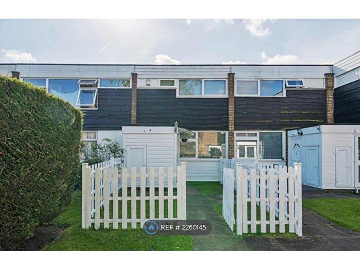 2 Bedroom Terraced House To Rent In Craybury End, London, SE9