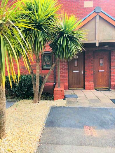 1 Bedroom Flat To Rent In Parc Y Felin, Sketty, Swansea, SA2