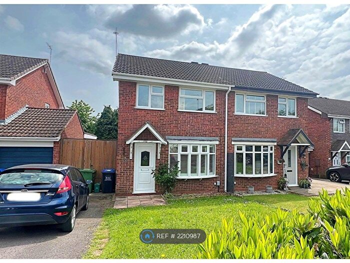 3 Bedroom Semi-Detached House To Rent In Tisdale Rise, Kenilworth, CV8