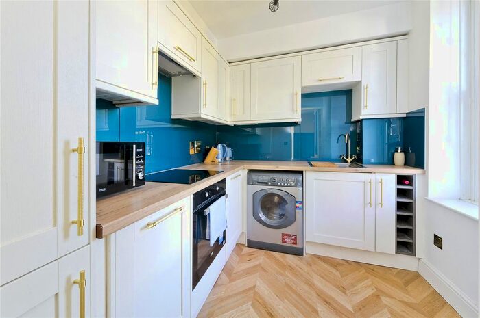 2 Bedroom Flat To Rent In Ebury Bridge Road, London, SW1W