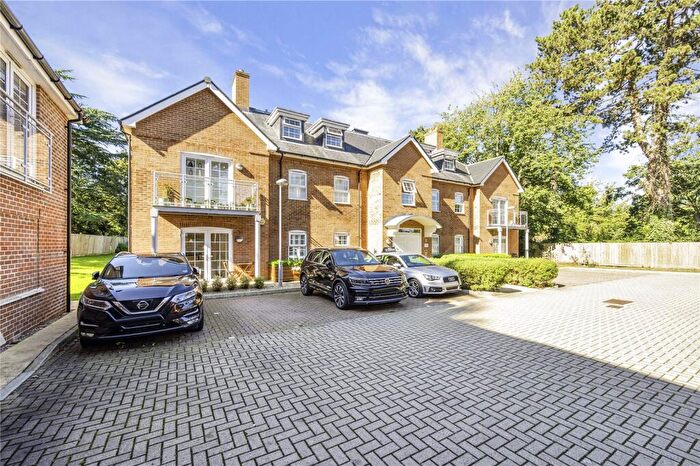 2 Bedroom Apartment For Sale In Marigold Court, Damson Way, Carshalton On The Hill, SM5