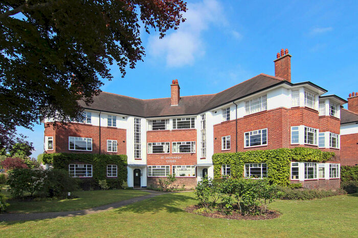 2 Bedroom Flat To Rent In St Leonards Court, St Leonards Road, East Sheen, London, SW14