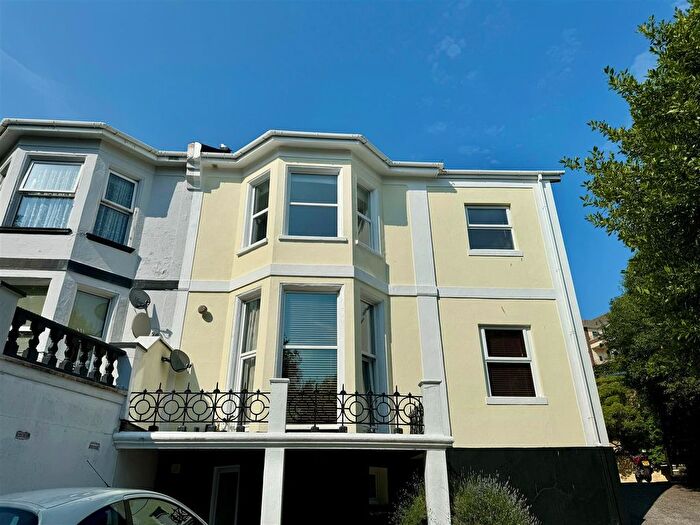 2 Bedroom Flat To Rent In Thurlow Road, Torquay, TQ1