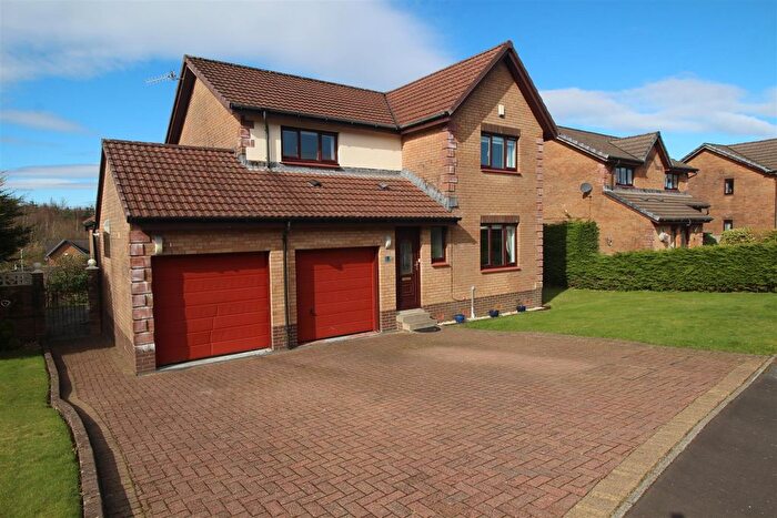 4 Bedroom Detached House For Sale In Aberdour Place, Inverkip, PA16