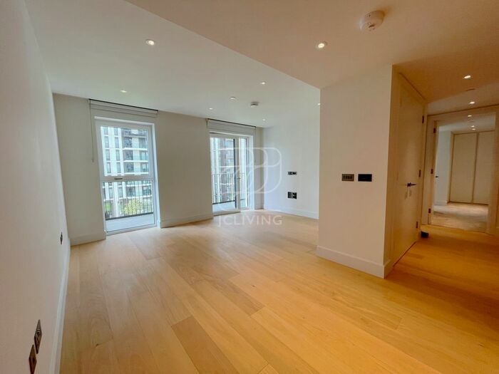 2 Bedroom Flat To Rent In Cascade Way, London, W12