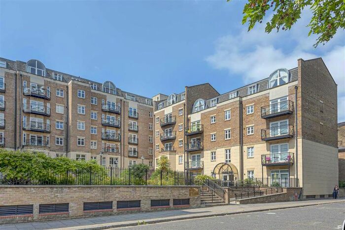 3 Bedroom Flat To Rent In Swan Street, London, SE1