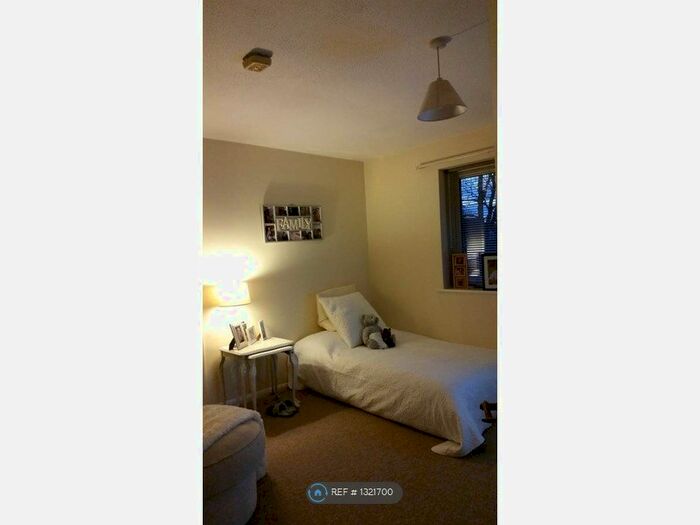 Studio To Rent In Brittain Court, Sandhurst GU47