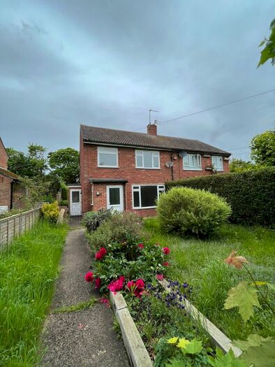 3 Bedroom Semi-Detached House To Rent In Moreton Road, Aston Upthorpe, Didcot, OX11