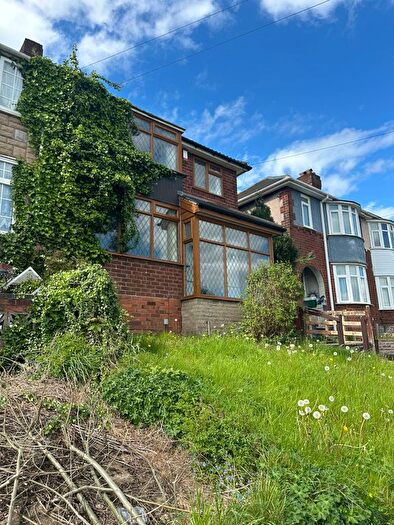3 Bedroom Semi-detached House To Rent In Dudley Road East, Oldbury, B69