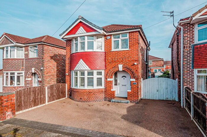 3 Bedroom Detached House For Sale In Romley Road, Davyhulme, Manchester, M41