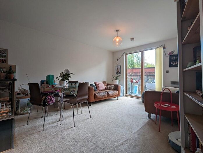 2 Bedroom Flat To Rent In Masson Place, Hornbeam Way, Manchester, M4