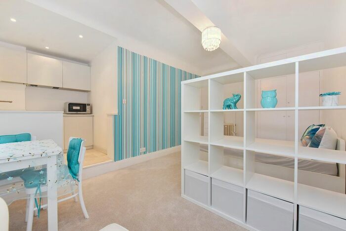 Studio To Rent In Portman Square, Marylebone, W1H