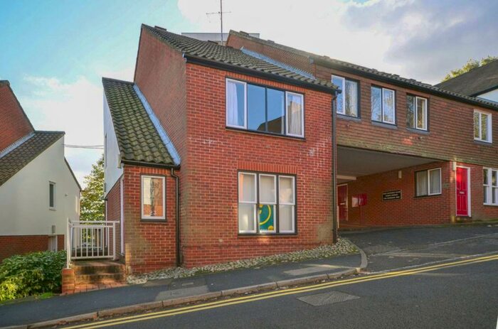 1 Bedroom Flat To Rent In The Mount, Guildford, GU2