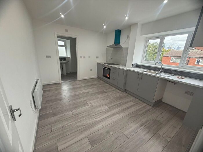 2 Bedroom Flat To Rent In Horton Square, Birmingham, B12