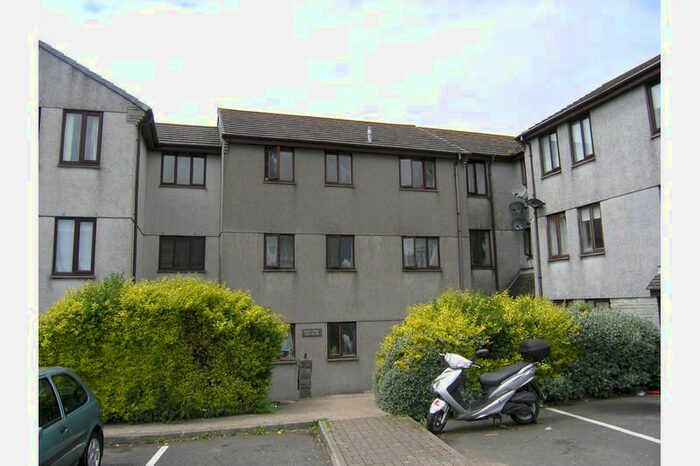 2 Bedroom Flat To Rent In Johns Park, Redruth, TR15