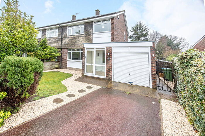 3 Bedroom Semi Detached House To Rent In Northview, Swanley, BR8