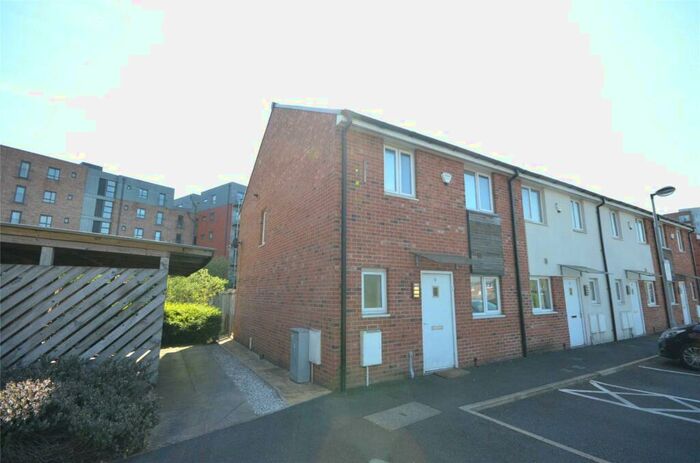3 Bedroom Terraced House To Rent In Stillwater Drive, Manchester, Greater Manchester, M11