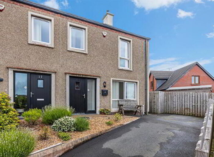 3 Bedroom Semi-Detached House For Sale In Pheasant Hill, Ballynahinch, BT24