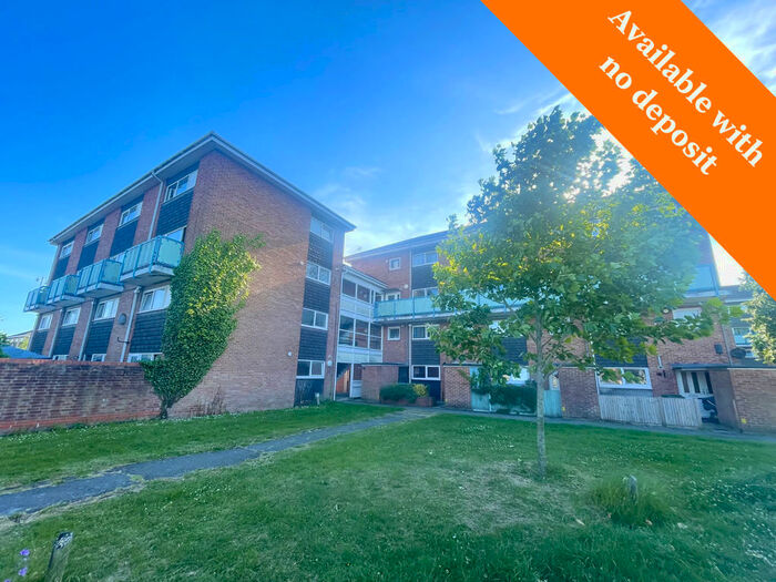 2 Bedroom Maisonette To Rent In Redlands Lane, PO16