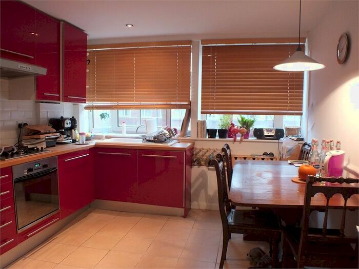 2 Bedroom Flat To Rent In Arnold Estate, Druid Street, London, SE1