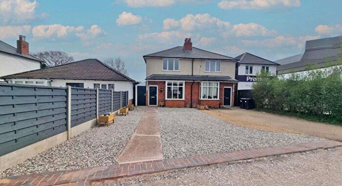 2 Bedroom Semi-Detached House For Sale In Hollywood Lane, Hollywood, B47