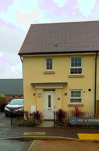 3 Bedroom End Of Terrace House To Rent In Shackleton Road, Yeovil, BA21