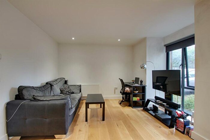 1 Bedroom Flat To Rent In Selden Road, Worthing, BN11