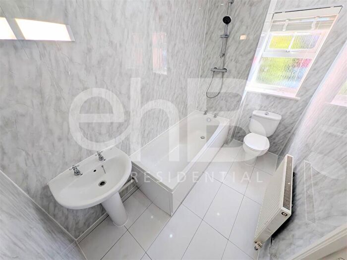 2 Bedroom House To Rent In Turberville Place, Warwick, CV34