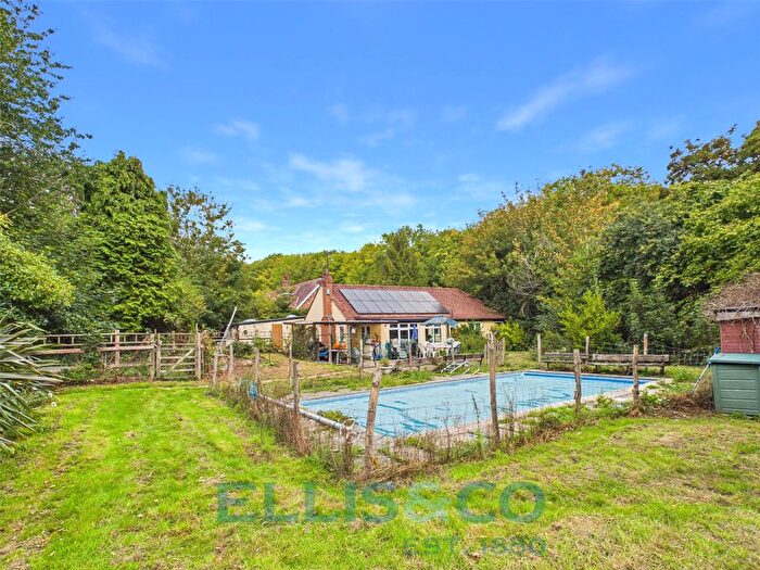 3 Bedroom Bungalow For Sale In Gover Hill, Roughway, Tonbridge, Kent, TN11