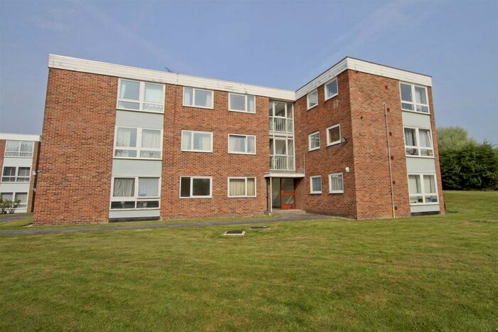 2 Bedroom Flat To Rent In Falcon Court, Bembridge Gardens, Ruislip, HA4