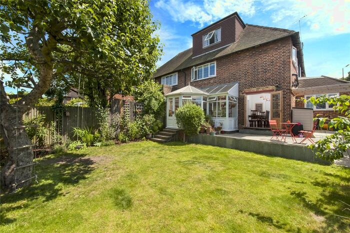 4 Bedroom Semi-Detached House To Rent In Upper Richmond Road West, Richmond, Surrey, TW10