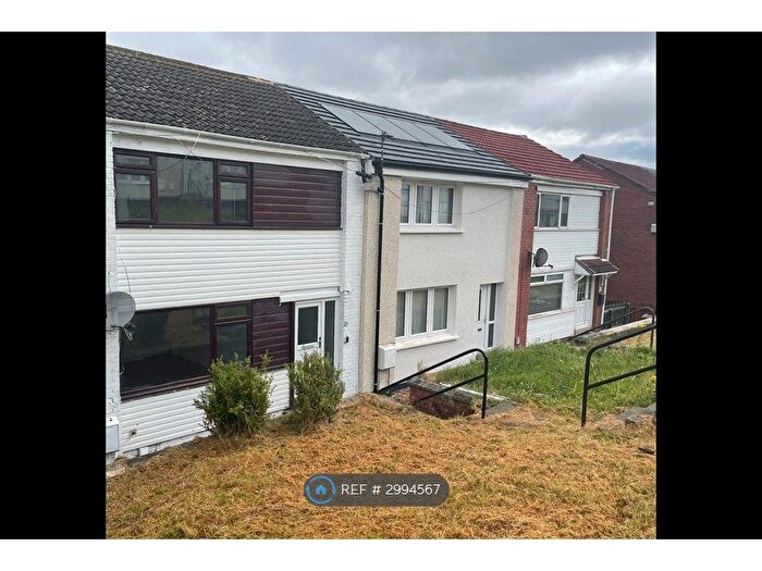2 Bedroom Terraced House To Rent In Glenallan Way, Paisley, PA2