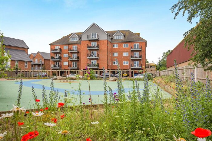 2 Bedroom Apartment For Sale In The Retreat, Mill Hall, Aylesford, ME20