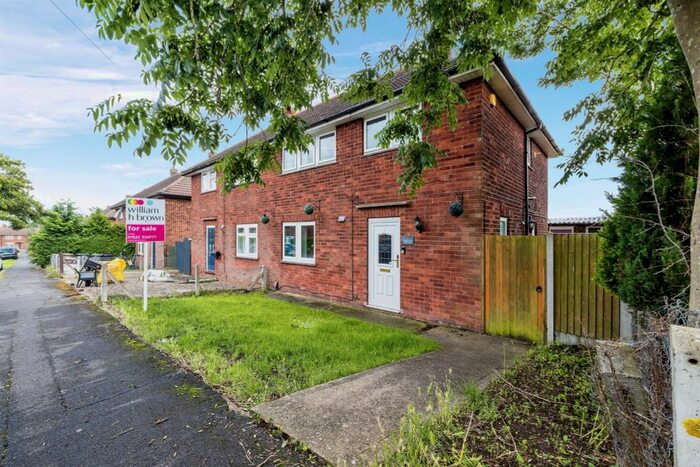 3 Bedroom Semi-Detached House For Sale In Almond Avenue, Heighington, Lincoln, LN4