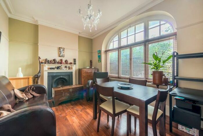 1 Bedroom Flat To Rent In Willoughby Road, Richmond, Twickenham, TW1