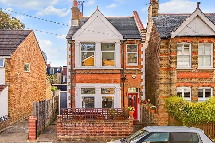 2 Bedroom Flat For Sale In Carlyle Road, Ealing, London, W5