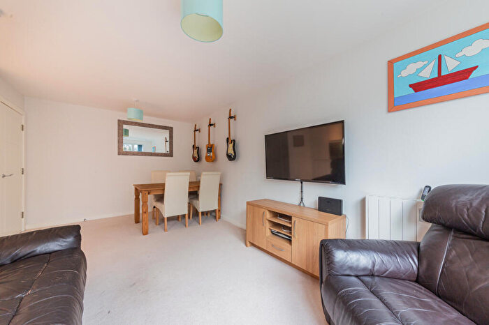 2 Bedroom Apartment To Rent In Westminster Mansions, GU15