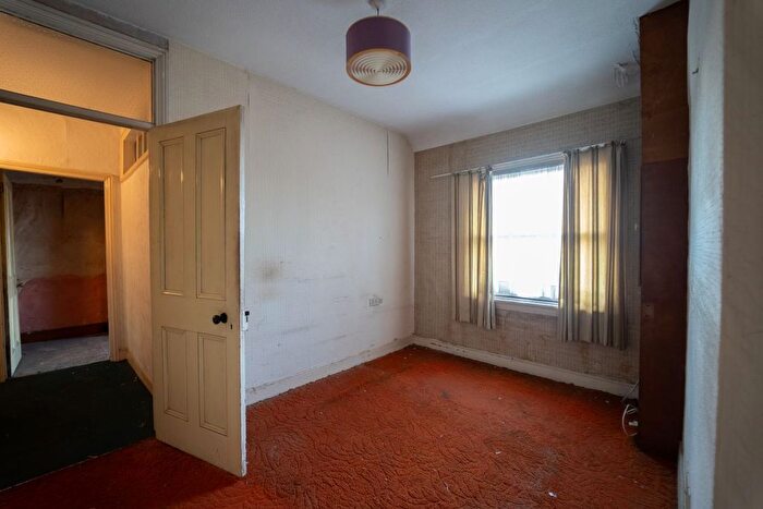 3 Bedroom End Of Terrace House For Sale In Leighswood Road, Aldridge, Walsall, WS9