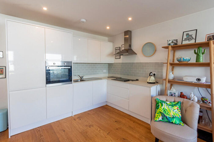 2 Bedroom Apartment To Rent In - Ashby Road, London, SE4
