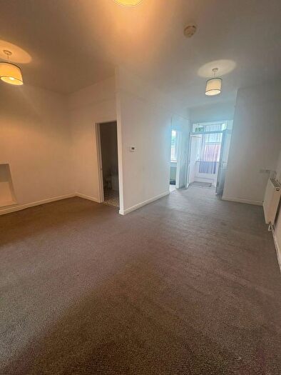 2 Bedroom Flat To Rent In Margaret Street, Abercynon, CF45