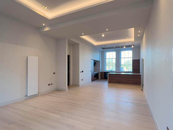 3 Bedroom Flat For Sale In Belford Road, West End, Edinburgh, EH4