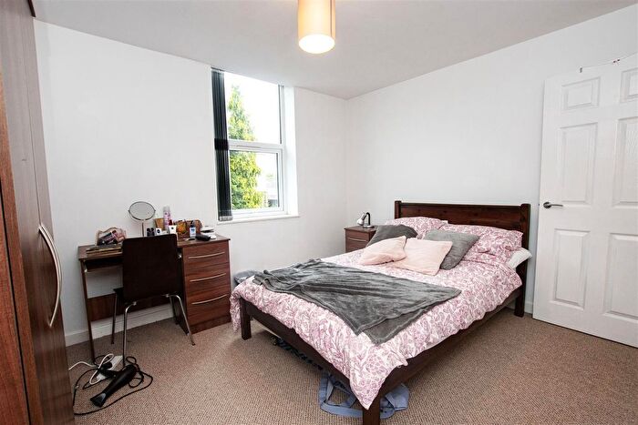 5 Bedroom Property To Rent In Heeley Road, Selly Oak, Birmingham, B29